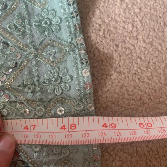 Naira Cut Kurta / Sharara / Indian wedding outfit - Picture 8 of 10